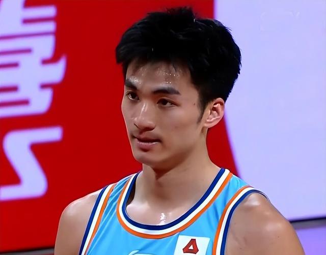 新疆男篮士气高涨，目标前进一步